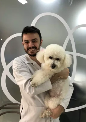 João Santos com seu cão Rex